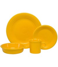 Fiesta Classic Rim 4-Piece Dinnerware Set Daffodil - NIB picture