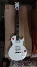 Second-hand white glossy electric guitar, solid mahogany body, HH pickup configu picture
