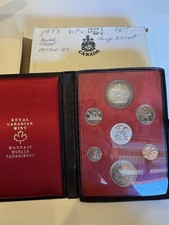 RARE 1973 Canada Double Dollar Specimen Set - LARGE BUST Quarter Variety, Toned picture