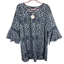 Oddy NWT Boutique Gray White 3/4 Bell Sleeve V-Neck Crochet Shift Dress Size L picture