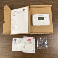 Honeywell Home RTH2300 5-2 Day Programmable Thermostat with Digital Display picture