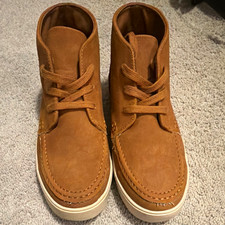 OluKai Men’s US 9 Brown Suede Chukka Ankle Boots Lace-Up Rubber Sole picture