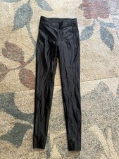 Women’s Lululemon Black Leggings Sz 4 picture
