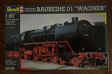 Revell 02162, Express Locomotive 4-6-2 & Tender Baureihe 01 Wagner Kit, 1/87 HO picture