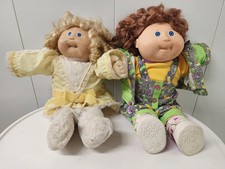 Lot of 2 vintage cabbage patch kid Dolls picture