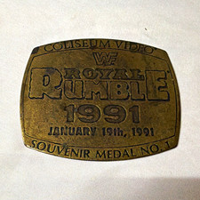 Vintage WWF Royal Rumble 1991 Gold Souvenir Medal RARE Wrestling Memorabilia picture