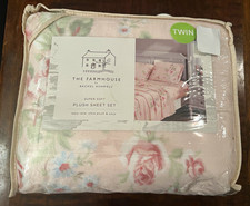 The Farmhouse by Rachel Ashwell Super Soft Plush Floral Twin Sheet Set picture