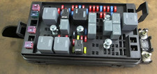 2004-2006 Chevy Colorado GMC Canyon Engine Fuse Box Assembly OEM picture