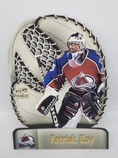 1998-99 Pacific Paramount Glove Side Laser Cuts Patrick Roy #6 HOF picture