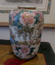 Fine Antique Japanese Porcelain Vase Meiji Period picture