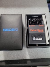 BOSS MT-2 Metal Zone Distortion Pedal Read picture