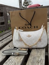 Coach Teri Shoulder Bag picture