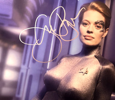 Jeri Ryan [STAR TREK: Voyager] Signed 8x10