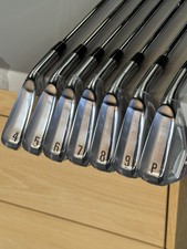 Srixon ZXi5 Iron set 4-PW Dynamic Gold S300 shaft picture
