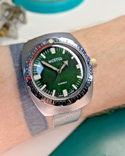 Vostok Wostok 2209 Barrel Amphibian Vintage Mechanical Wristwatch USSR Watch Men picture
