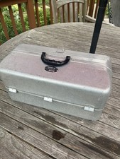 VINTAGE UMCO Tackle box 1000A picture