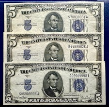 Beautiful Lot of 3 AU 1934-D U.S. $5 Blue Seal Silver Certificates SN's in Desc. picture