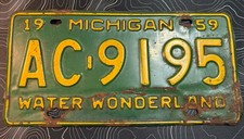 Vintage 1959 Michigan Green/Yellow License Plate AC-9195 Man Cave/Garage Art picture