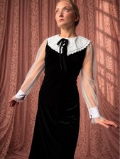 90s Victorian-style velvet gown picture