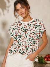 Maeve by Anthropologie White Cherry Tomatoes Vine Short Sleeve Crop Top tee MD picture