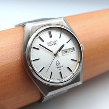 Condition【AB】Vintage SEIKO Type II 7123-7010 Quartz Watch Day Date Suwa /J-040 picture