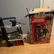 Vintage 1978 Kenner Star Wars DEATH STAR SPACE STATION with box incomplete picture
