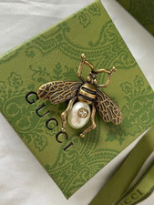 Gucci Bee Brooch Pin Antique Gold Tone Pearl Insect Interlocking GG Logo w/ Box picture