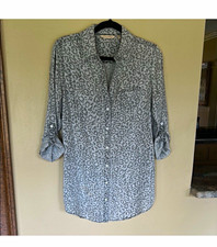 Soft Surroundings Button-Up Top Women’s Size S Gray Leopard Roll Tab Tencel picture