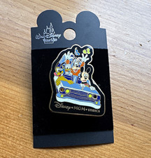 Disney Disney-MGM Studios Pin Mickey Goofy Donald Pluto lights up never traded picture