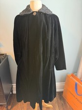 Hengerer's 1950s Vintage Black Velvet Swing Coat Fur Collar picture