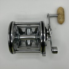 Vintage Penn Senator 3/0 112 Conventional Fishing Reel Made  USA Nice Condition picture