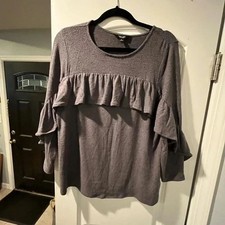Super Soft Vera Wang Sweater - Medium picture