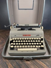 Vintage 1956-57 Royal Quiet De Luxe Manual Typewriter Gray w/ Case picture