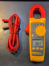 Fluke 325 True RMS AC/DC Clamp Meter Volts Ohms Frequency with new Fluke Leads picture