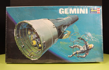 Revell Gemini Space Capsule 85-1835 NASA McDonnell 2000 1/24 Model Kit Sealed picture