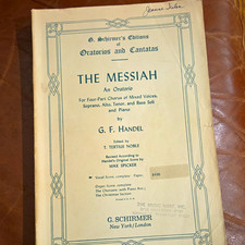 G. Schirmer Handel The Messiah Oratorio Complete Vocal Score for Choir & Piano picture