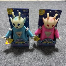 Vintage 1998 Interactive Talking Alien Pal Dolls Blue And Pink Rare Lot Of 2 picture