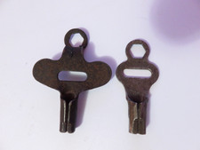 2 VINTAGE 1940s 1950s ROLLER SKATE KEYS picture