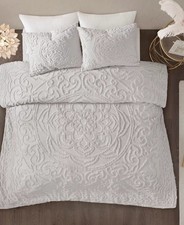 MADISON PARK LAETITIA MEDALLION TUFTED CHENILLE FULL/ QUEEN  COMFORTER SET WHITE picture