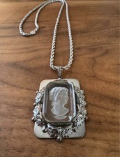 Vintage NAPIER Cameo Necklace - 28