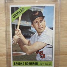 1966 Topps - Brooks Robinson #390 picture