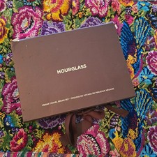 Hourglass 7-Piece Vegan Travel Brush Set Auth New Open Box MSRP $340 Case Marks picture