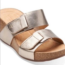 Clarks Artisan Petrina Gail Metallic Champagne Leather Wedge Sandals 7.5 M picture
