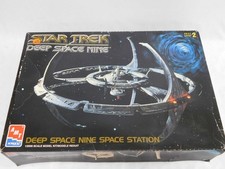 1/2500 AMT ERTL Star Trek Deep Space Nine Space Station Plastic Model Kit picture