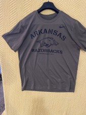 Nike The Nike Tee Dri-Fit Arkansas Razorbacks Graphic Shirt Mens XL Army Green picture
