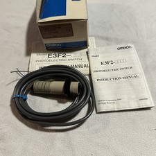 Omron Type E3F2-7B4 2M Photoelectric Switch, 10 to 30VDC (1DU24) picture