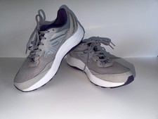 Saucony Women’s Gray Purple Low Top Lace-Up Running Walking Sneaker picture