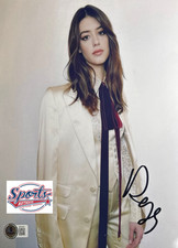Daisy Edgar Jones Signed 8x10 Photo BAS 8P02051 picture