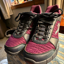 KURU Quantum Women’s Low Top Lace-Up Athletic Sneakers Purple/Black/Gray picture