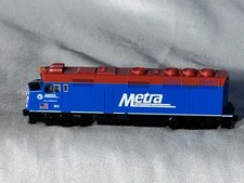 Colorful KATO Chicago Metra F40-PH Locomotive #163 N Gauge picture